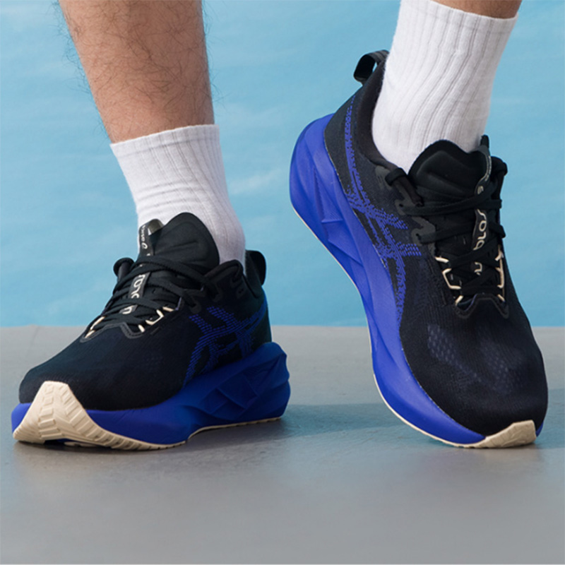 Asics NOVABLAST 5 Black Royal  - Badminton Victory 评论和价格