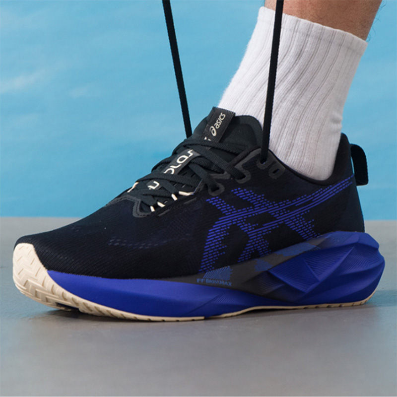 Asics NOVABLAST 5 Black Royal  - Badminton Victory 评论和价格
